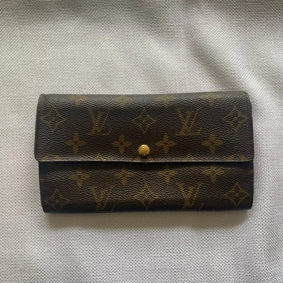 Louis Vuitton Sarah monogram wallet - Picture 1 of 15